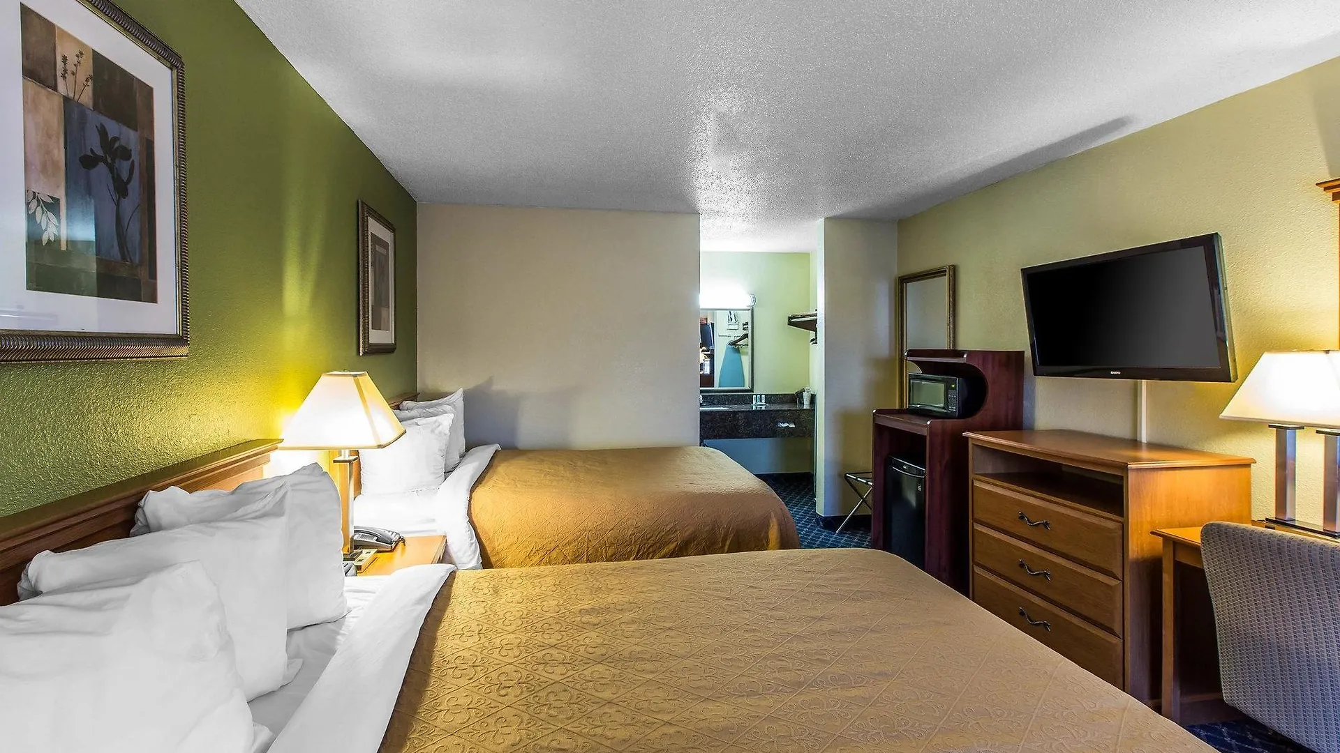 **  Quality Inn Midtown Savannah USA